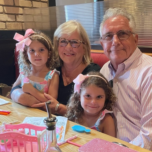 Meet your Posher, Vicki - Picture 6 of 7